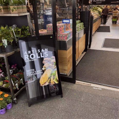 Mitsumaru 43'' Mobile Outdoor IP55 Digital Signage A-Frame